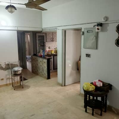 Prominently-Located Prime Location 1300 Square Feet Flat Available In Gulistan-E-Jauhar - Block 13