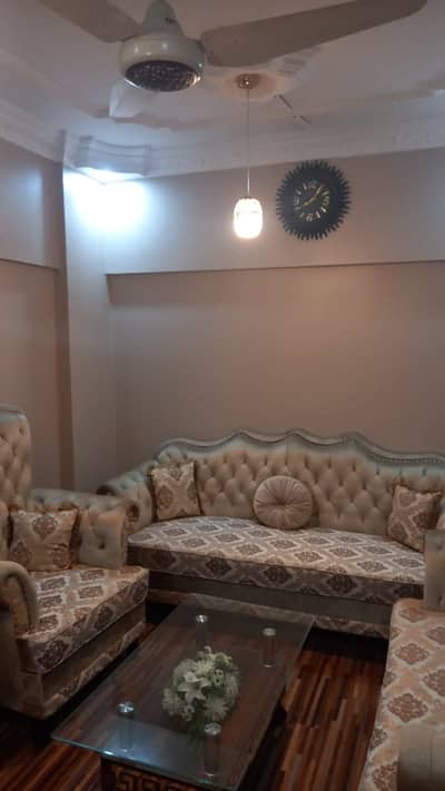 Corner 1250 Square Feet Flat In Karachi Is Available For Sale