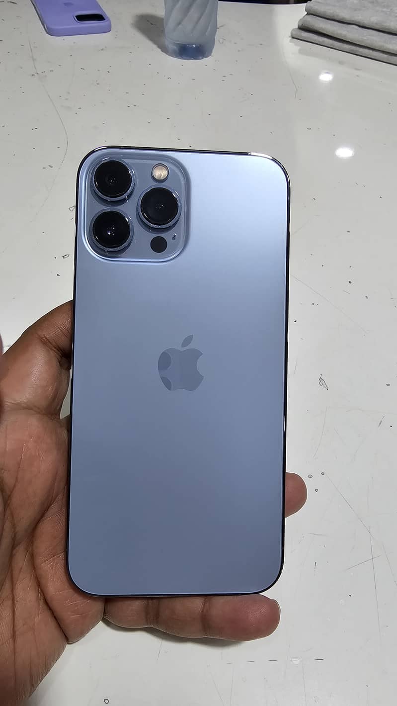 Apple iPhone 13 Pro Max 0