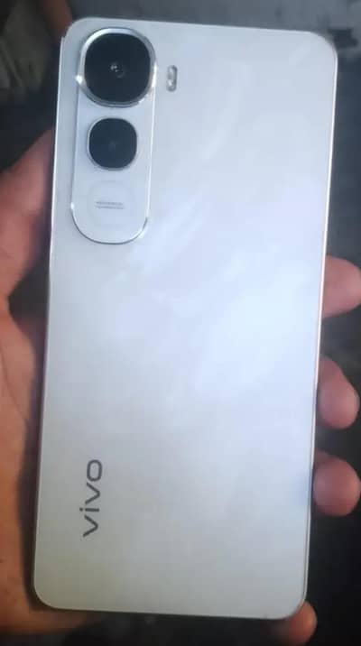 vivo y400