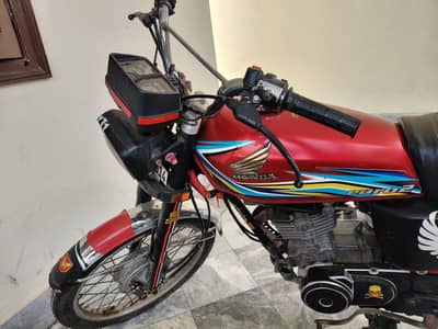 CG 125 2018