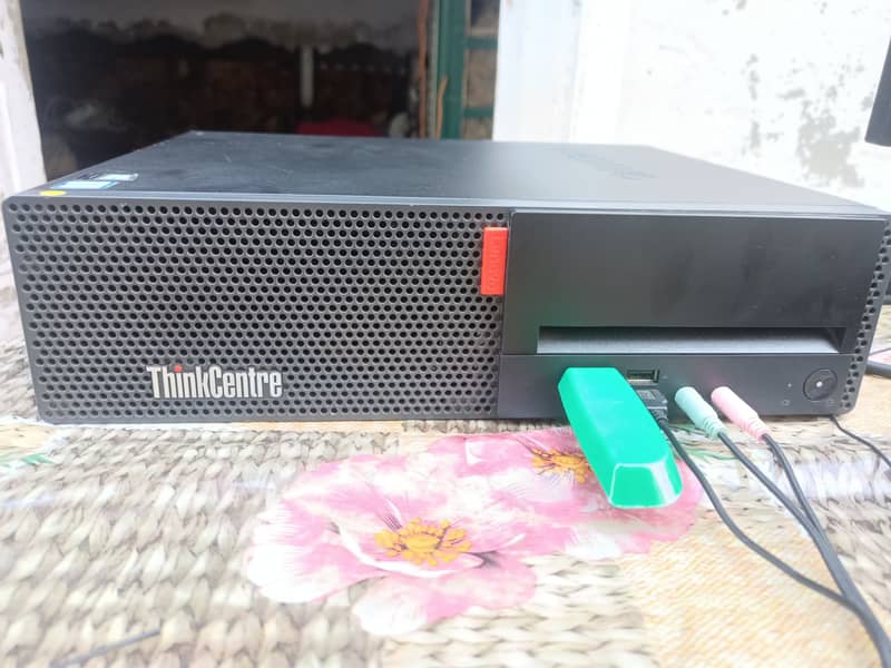 Lenovo desktop pc 0