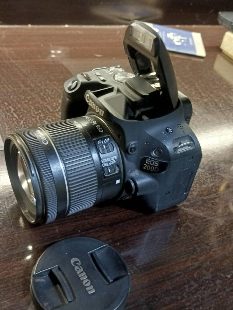 Canon eos200D 1