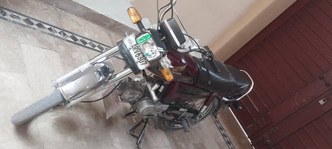 Honda CD 70 in 9/10 condition