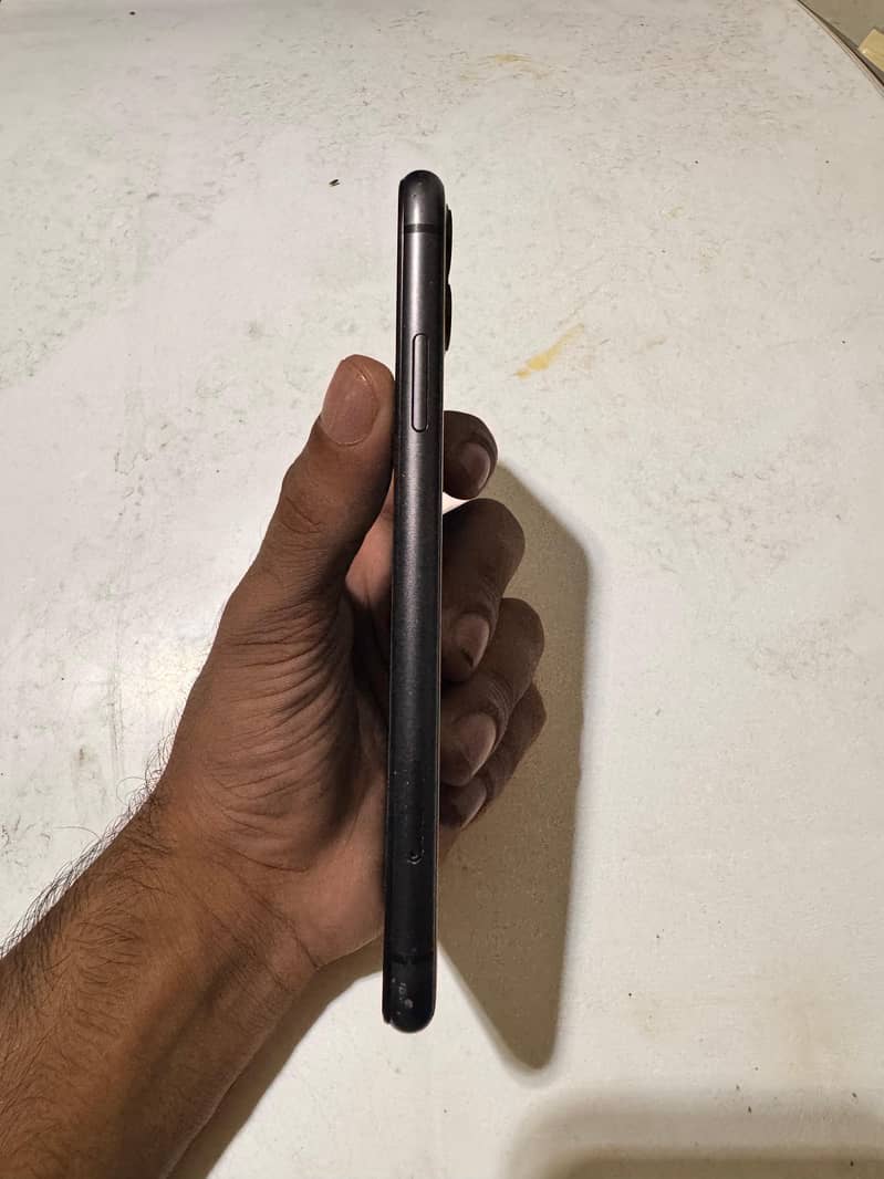 Apple iPhone 11 2