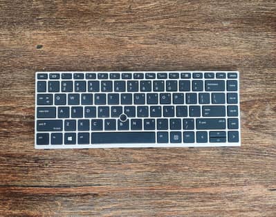 HP Elitebook Keyboard/HDD 320gb/LCD Stand/RGB Mouse