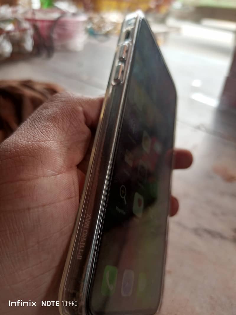 Apple iPhone 11 Pro Max 1