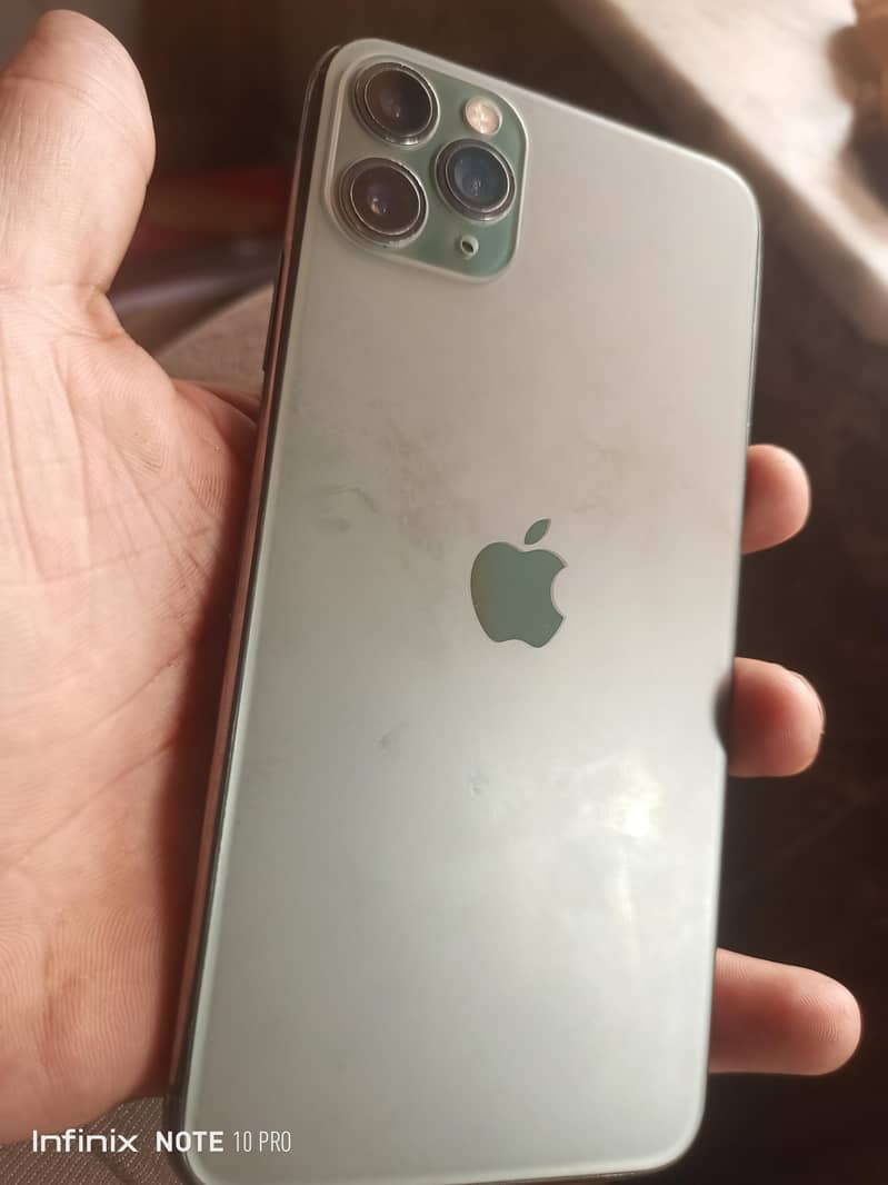 Apple iPhone 11 Pro Max 4
