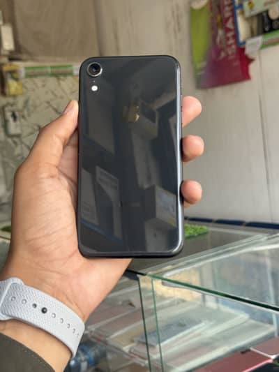 Apple iPhone XR