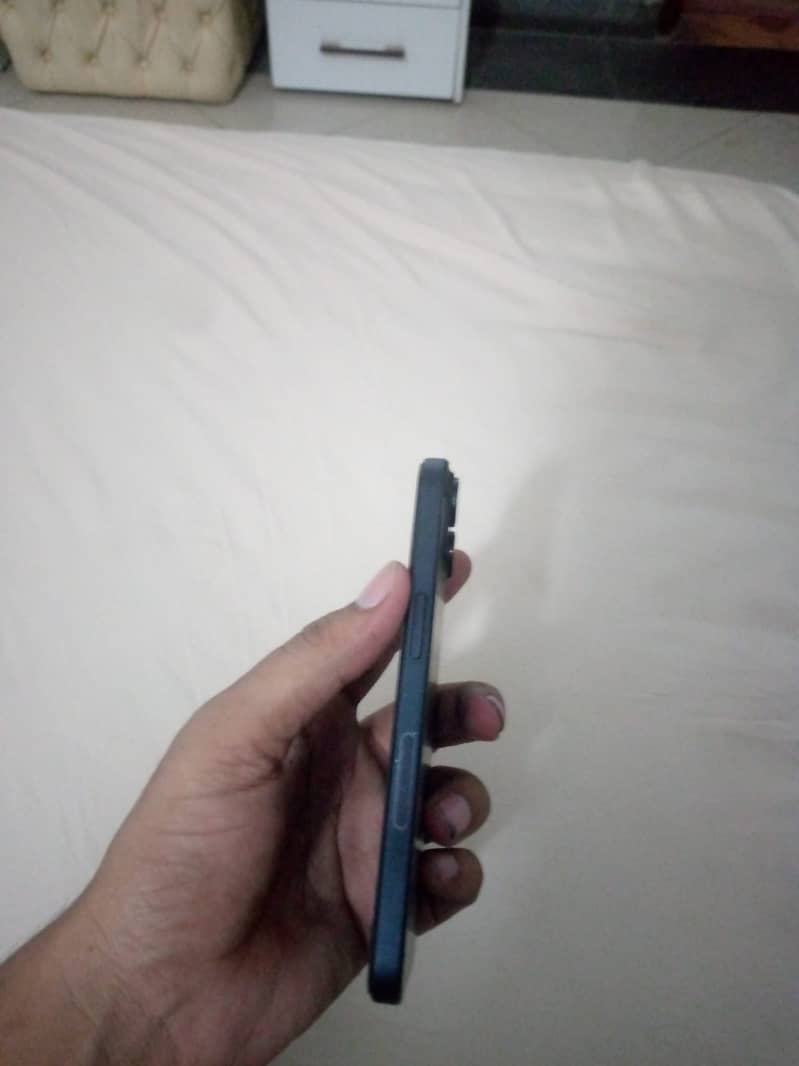 Apple iPhone 15 0