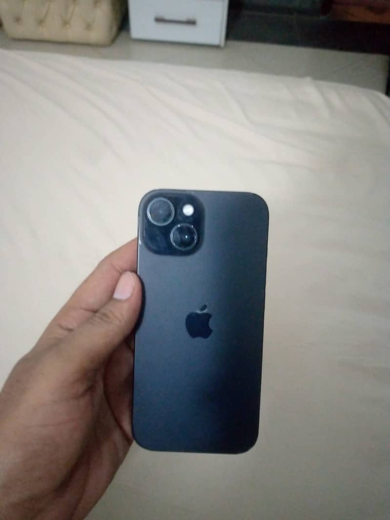 Apple iPhone 15 3