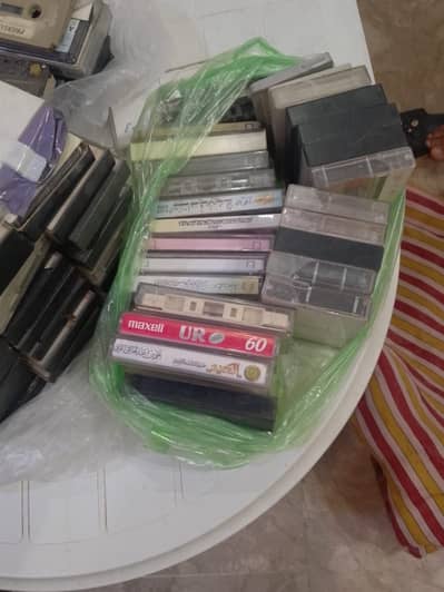 Audio cassette