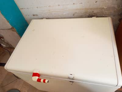 Deep Freezer / Chest Freezer for Sale – Good Working Condition