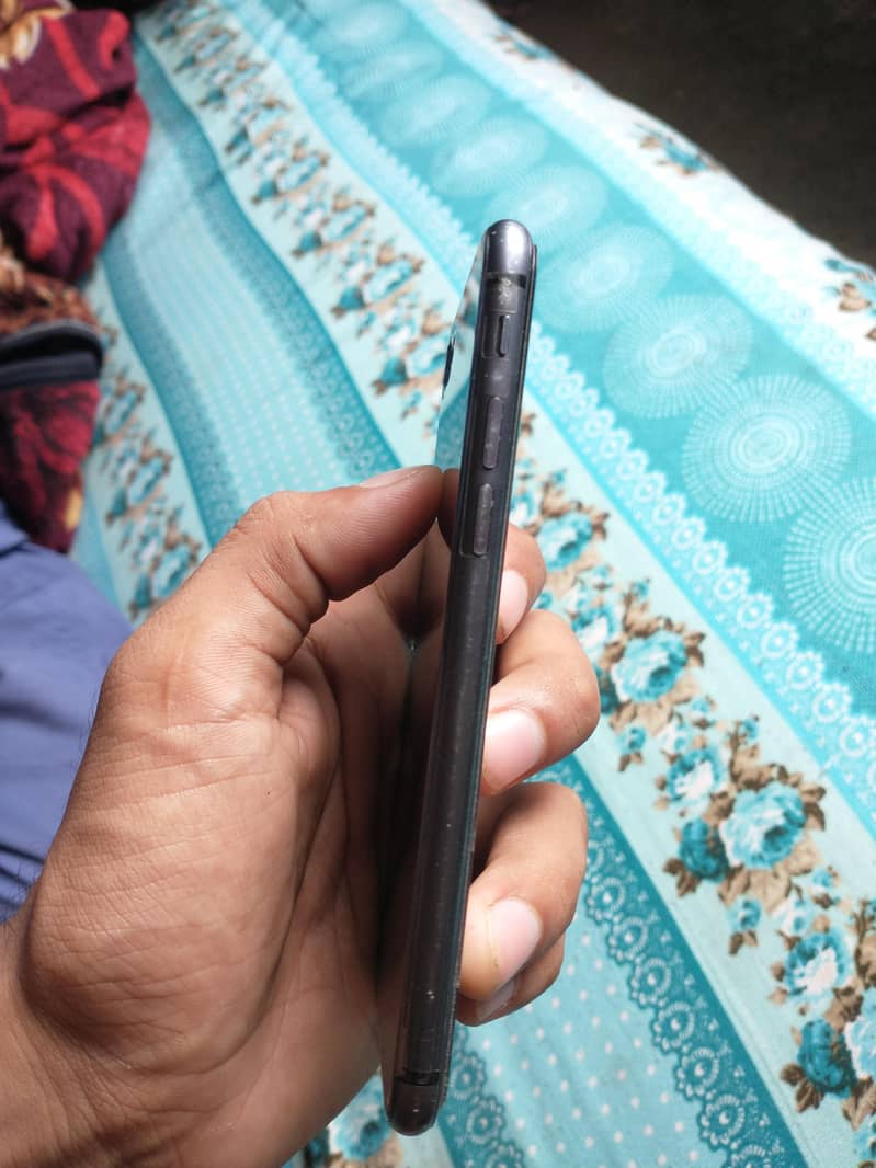 Apple iPhone 8 2