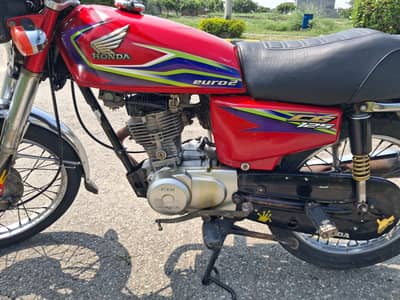 honda cg 125 red colour 2017 model total genuine