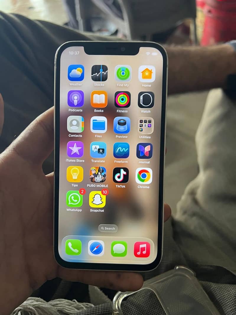 Apple iPhone 12 1