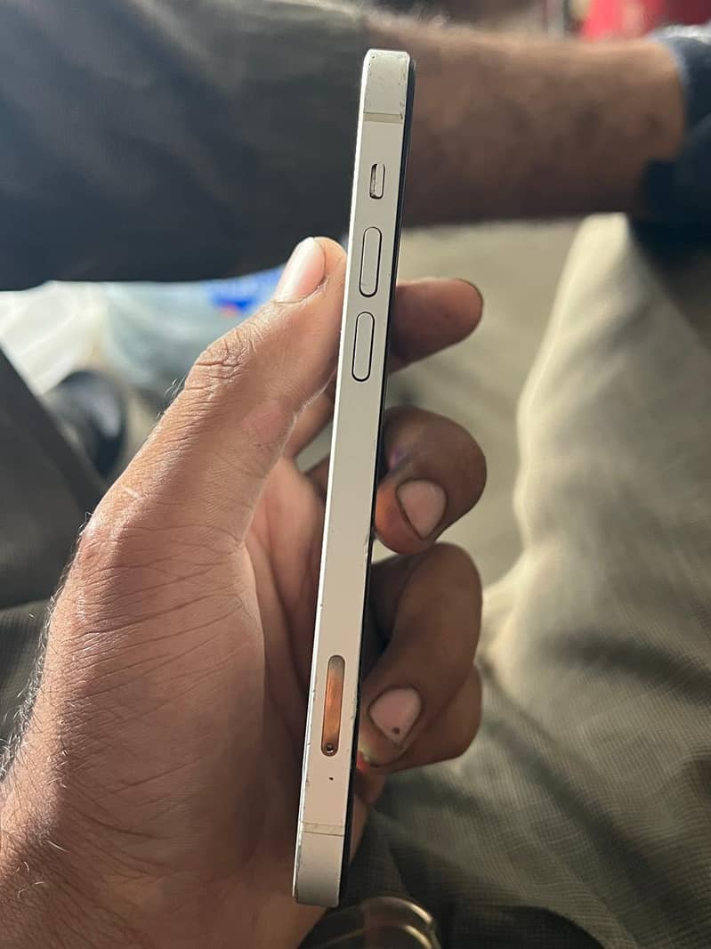 Apple iPhone 12 5