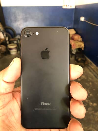 Apple iPhone 7
