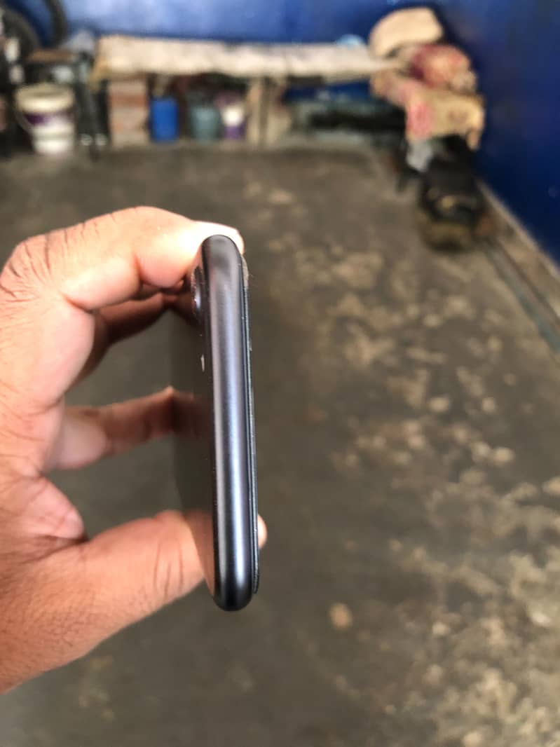 Apple iPhone 7 2