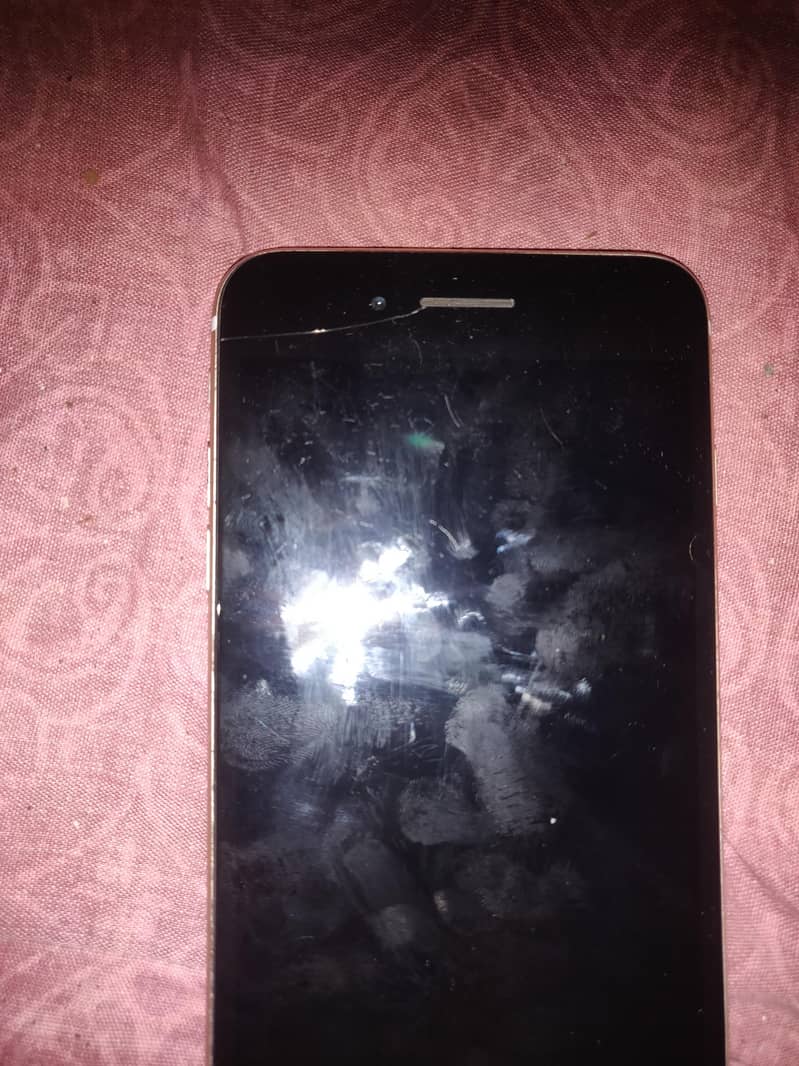 Apple iPhone 7 Plus 0