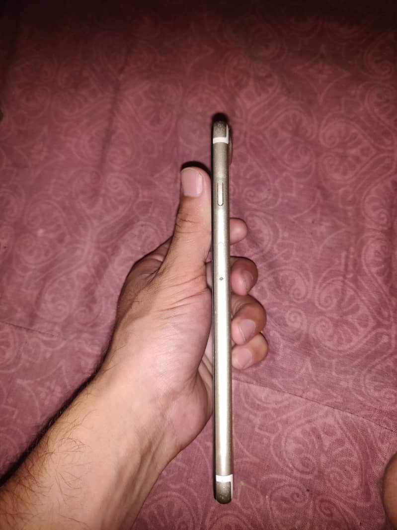 Apple iPhone 7 Plus 3
