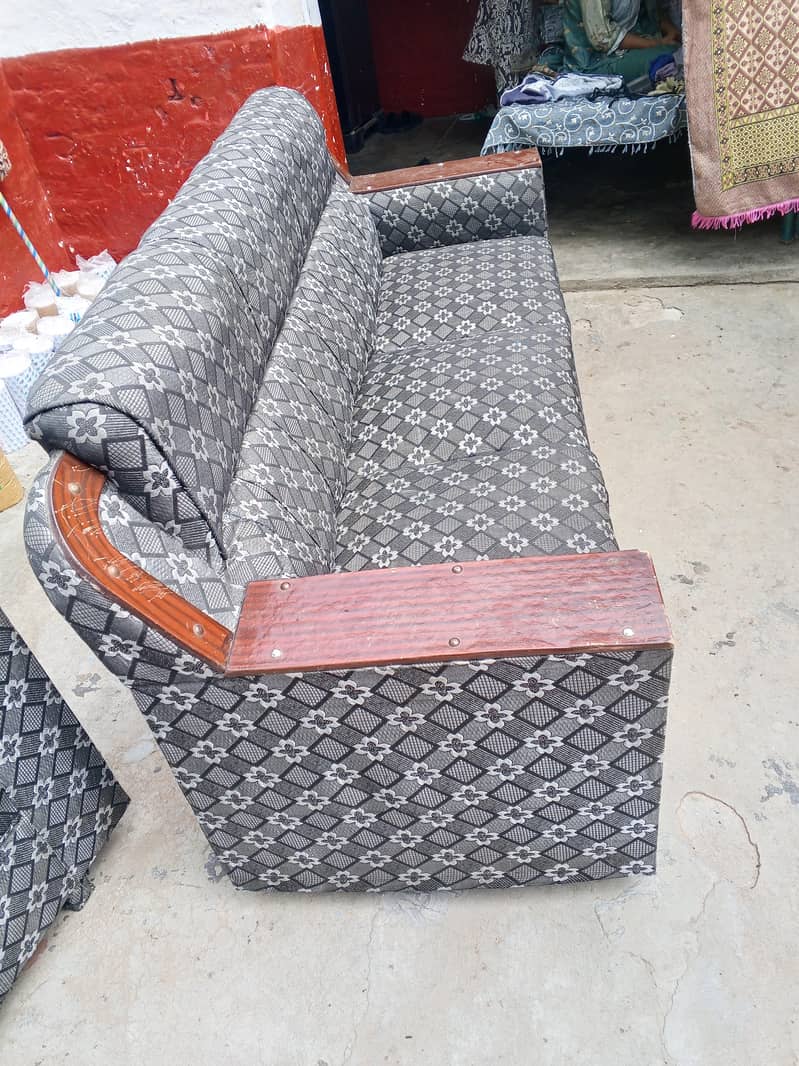 Sofa seat 2