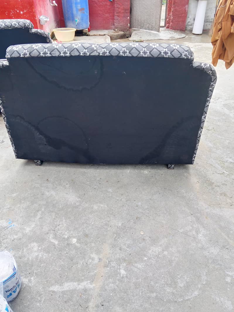 Sofa seat 3