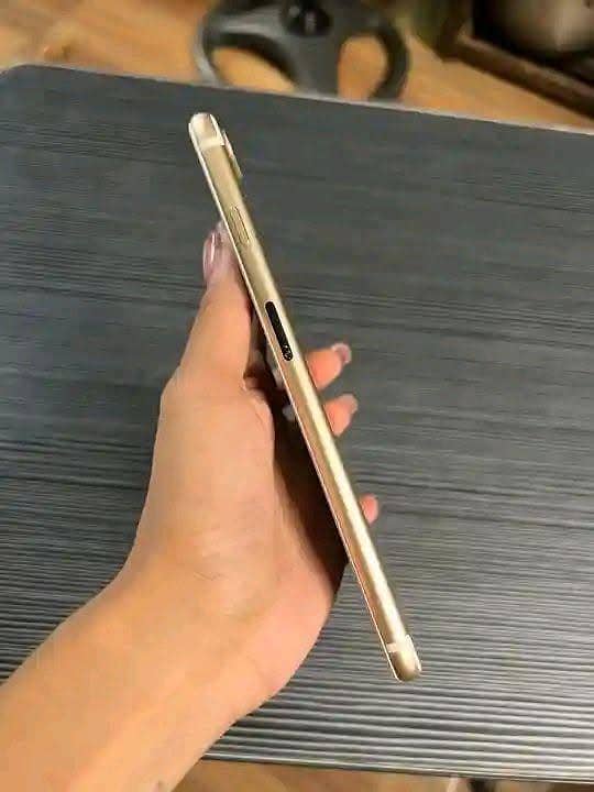 Apple iPhone 7 Plus 1