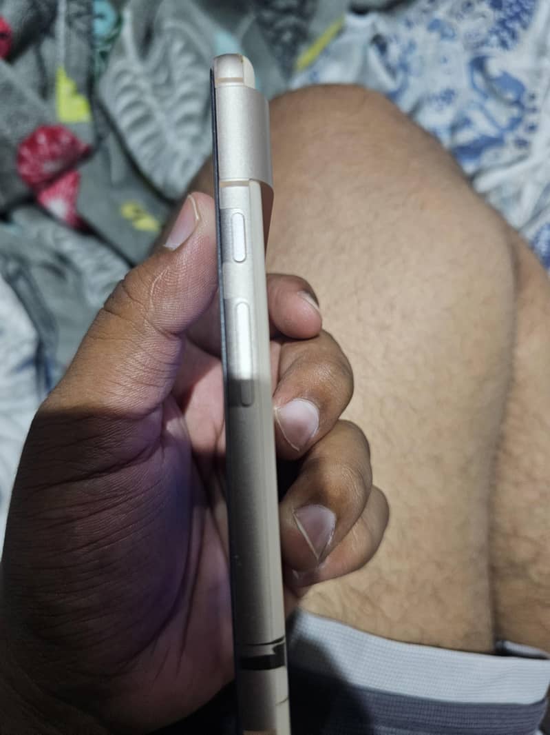 Google Pixel 8 2