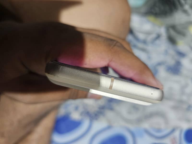 Google Pixel 8 3