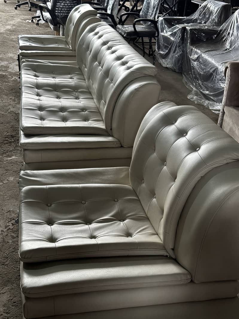 Sofas set hai lahtr maa 0