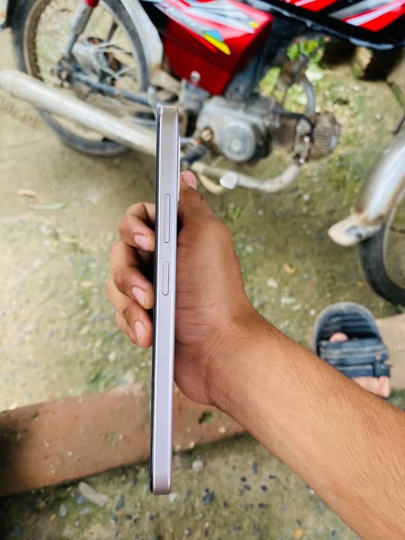 OPPO A6 2