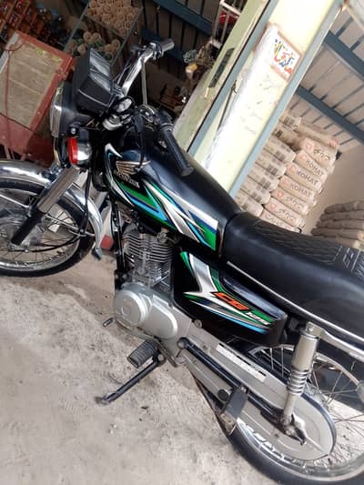 Honda CG 125 2023