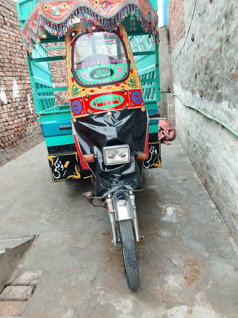 loder Rickshaw 1