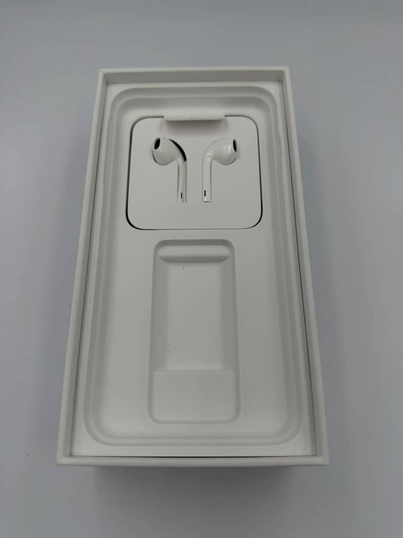 Apple iPhone 7 Plus 5