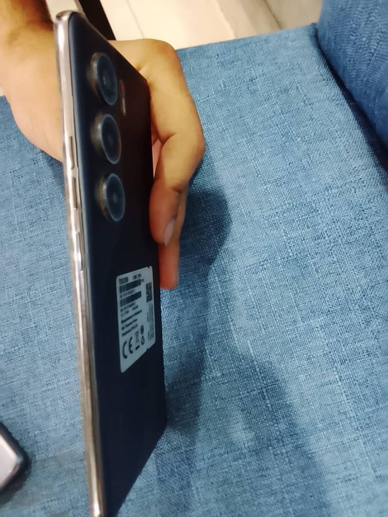 Tecno CAMON 40 Pro 7
