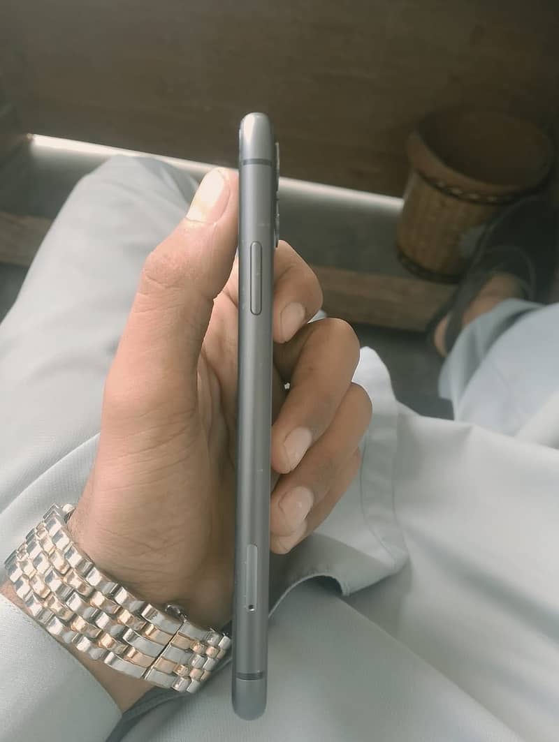Apple iPhone 11 2
