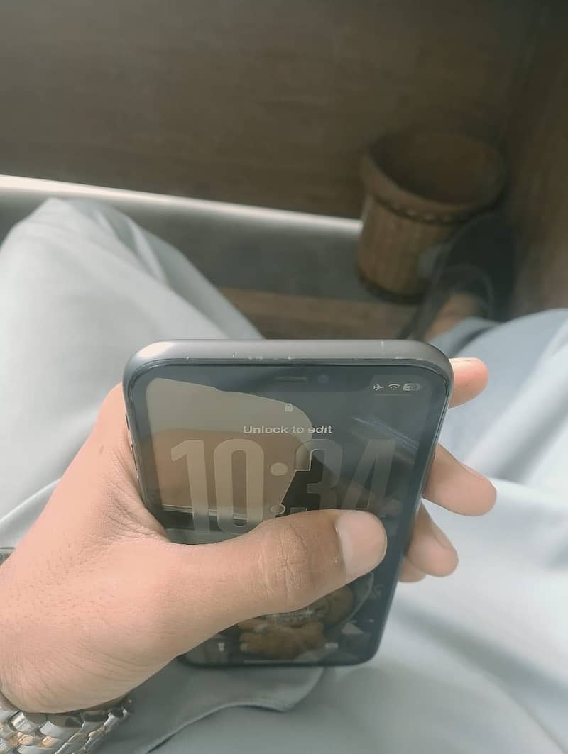 Apple iPhone 11 3