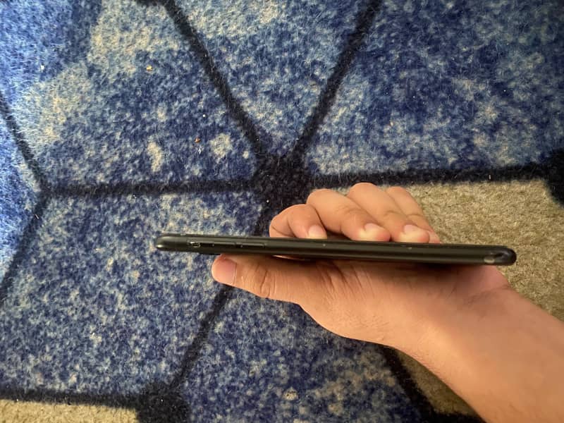 Apple iPhone 7 Plus 5