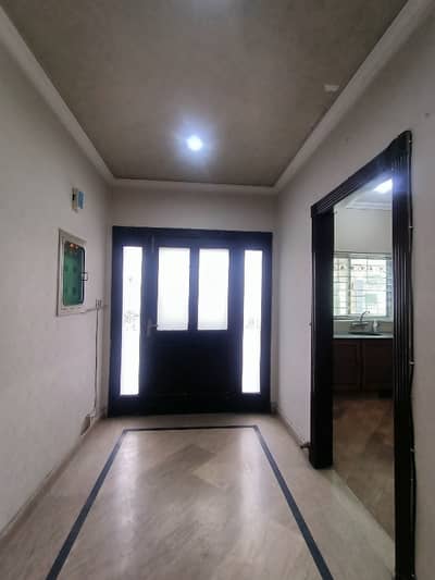 AHMED ASSOCIATES OFFERS 1 KANAL UPPER PORTION FOR RENT IN PCSiR PHASE 2 NEAR TO SHUKAT KHANUM HOSPITAL LAHORE.