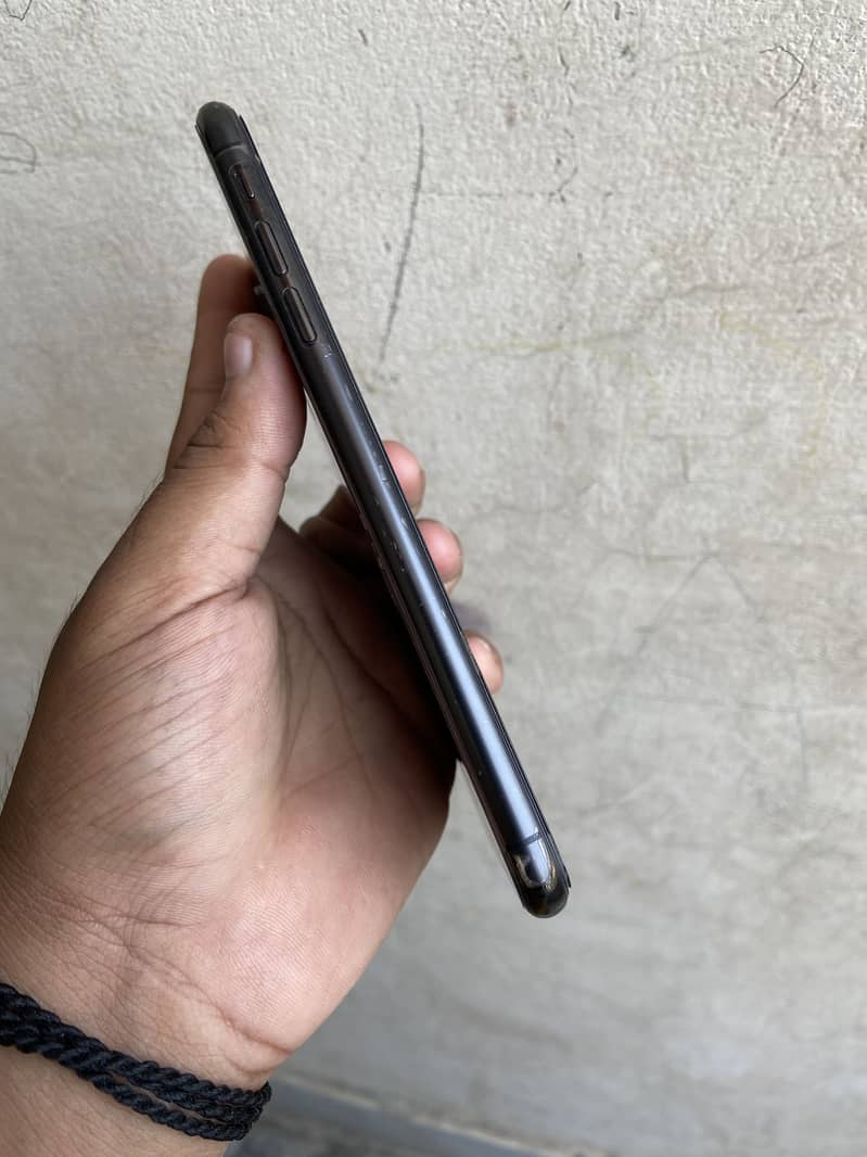 iPhone XS Max 5
