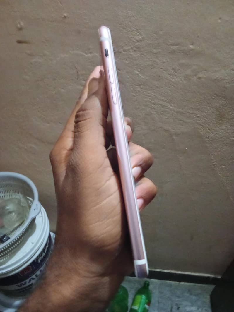 Apple iPhone 7 Plus 2