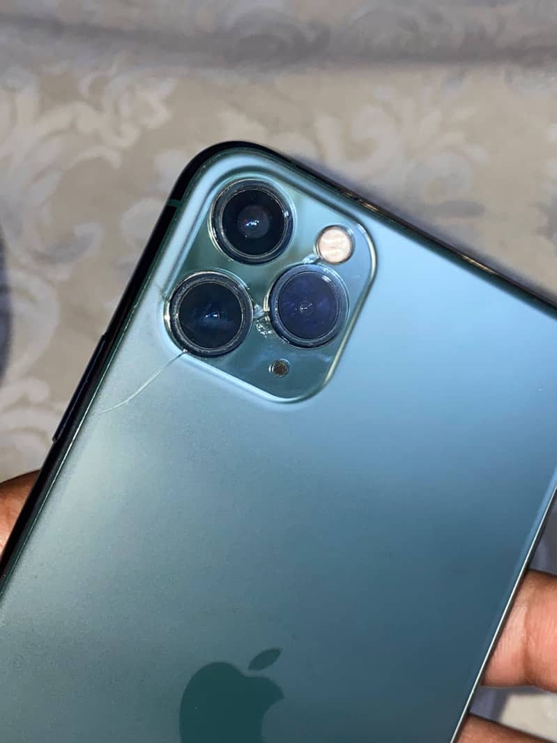 Apple iPhone 11 Pro Max 2