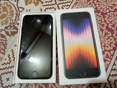 Apple iPhone SE +tecno spark4