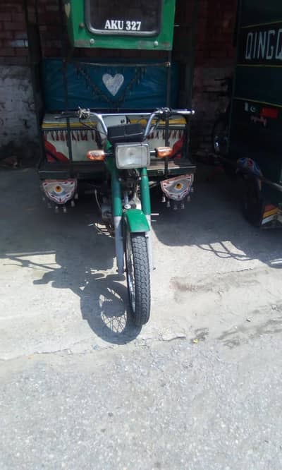 Qingqi 100cc Rickshaw for Sale. 03005604529 WhatsApp call