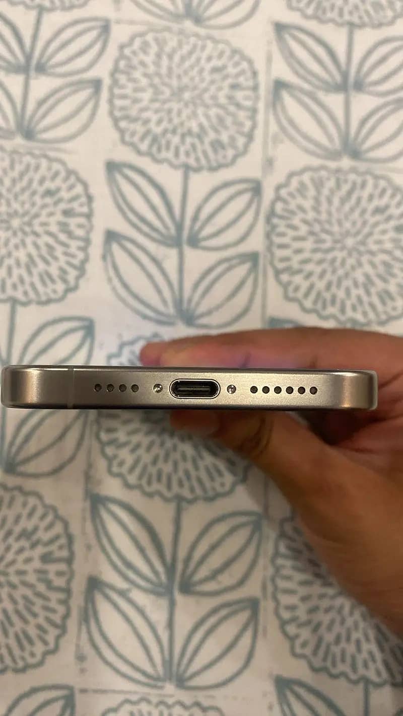 Iphone 15 pro max 2