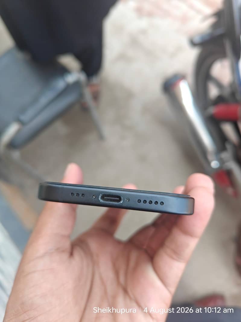 Apple iPhone 15 2