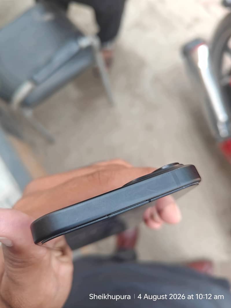 Apple iPhone 15 3