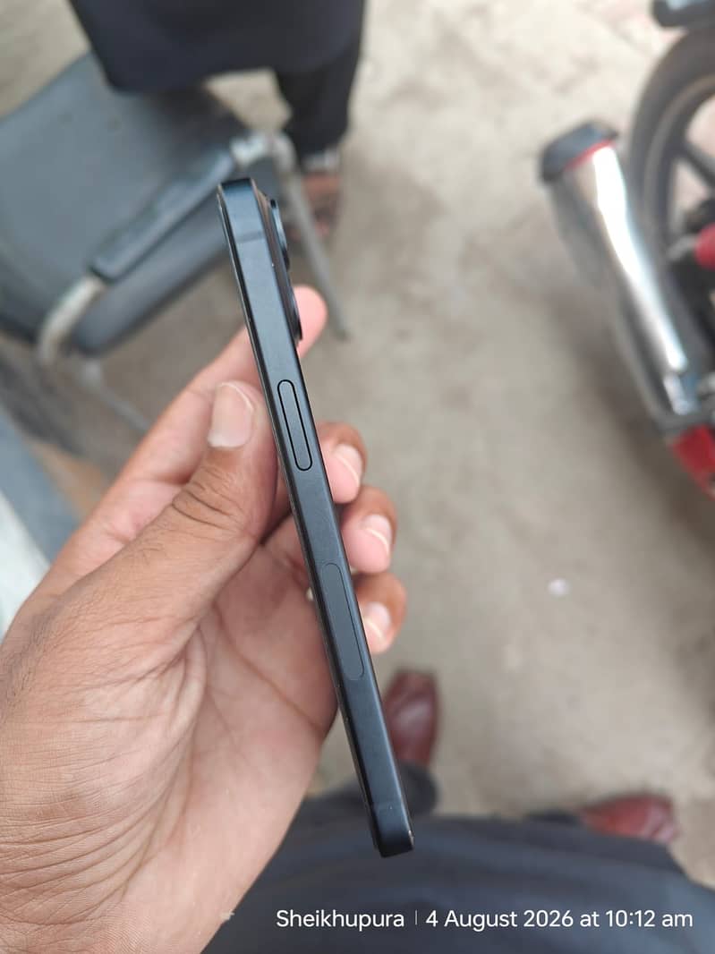 Apple iPhone 15 5