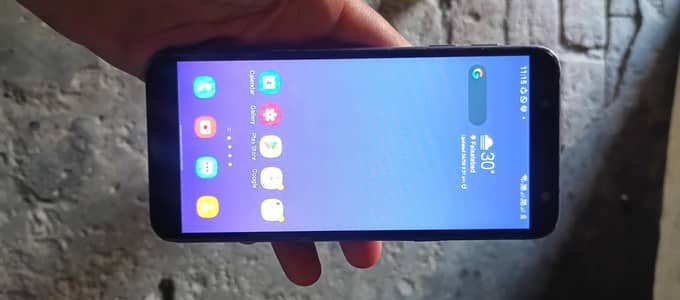 Samsung Mobile J6